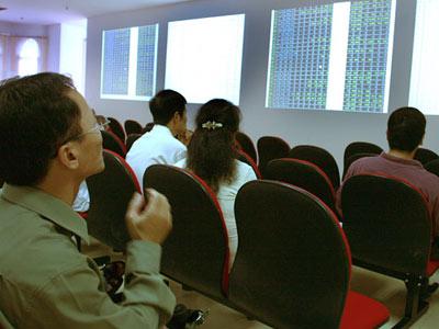Sở Giao dịch chứng khoán phải thực hiện chế độ báo cáo, thống kê, kế toán, kiểm toán tài chính